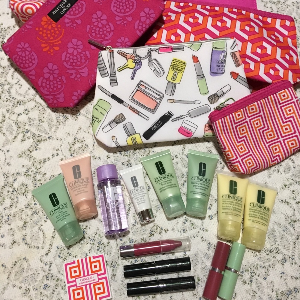 HUGE Clinique bundle - bags, lipsticks, mascara!!